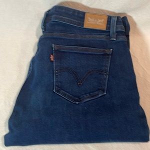 Levi’s 529 Curvy Bootcut 16